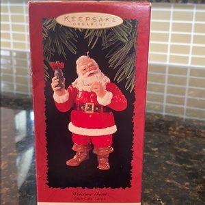 HALLMARK 1996 WELCOME GUEST COCA-COLA SANTA